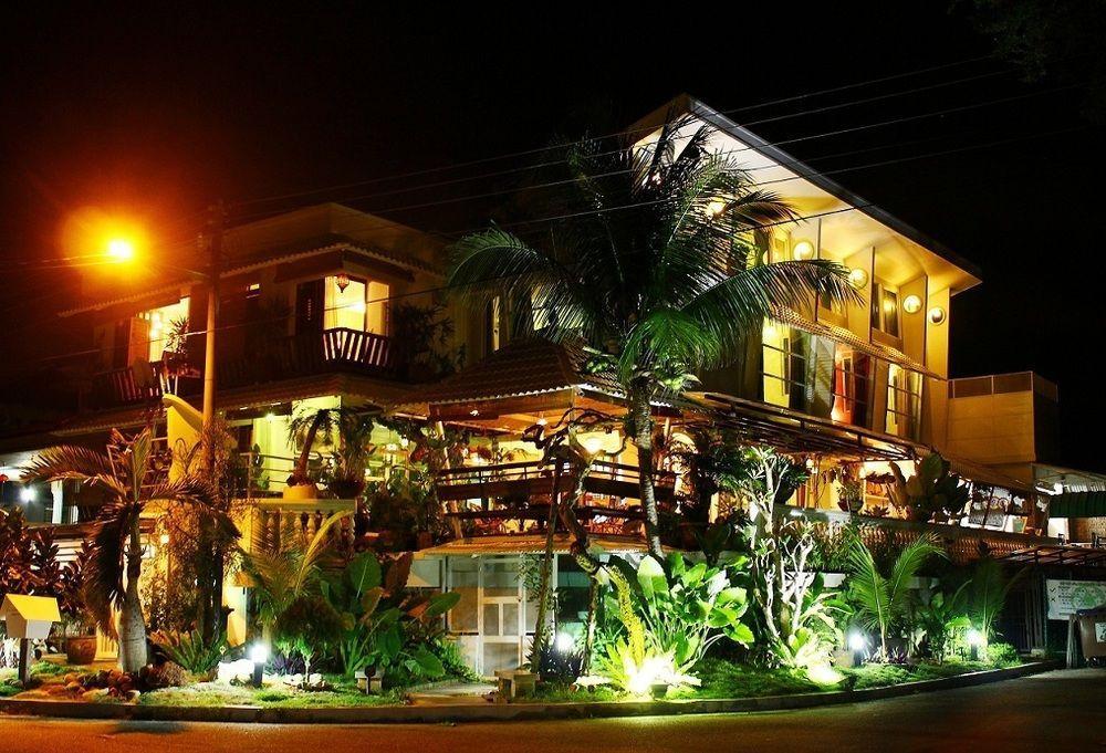 Oyo 90855 Vince Villa Bukit Mertajam Exteriör bild